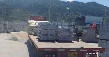 宁德 芝麻白仿形路沿石，直形路沿石