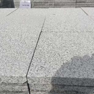 宁德 白麻花岗岩石材推荐 荔枝面地铺石