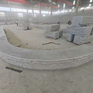 宁德 芝麻白异形坐凳，自然面光面弧形加工