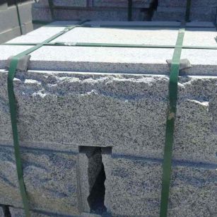 宁德 芝麻白花岗岩自然面成品