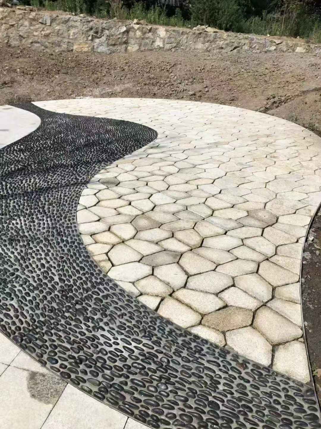 宁德 黄金麻冰裂纹地铺石工地铺装案例