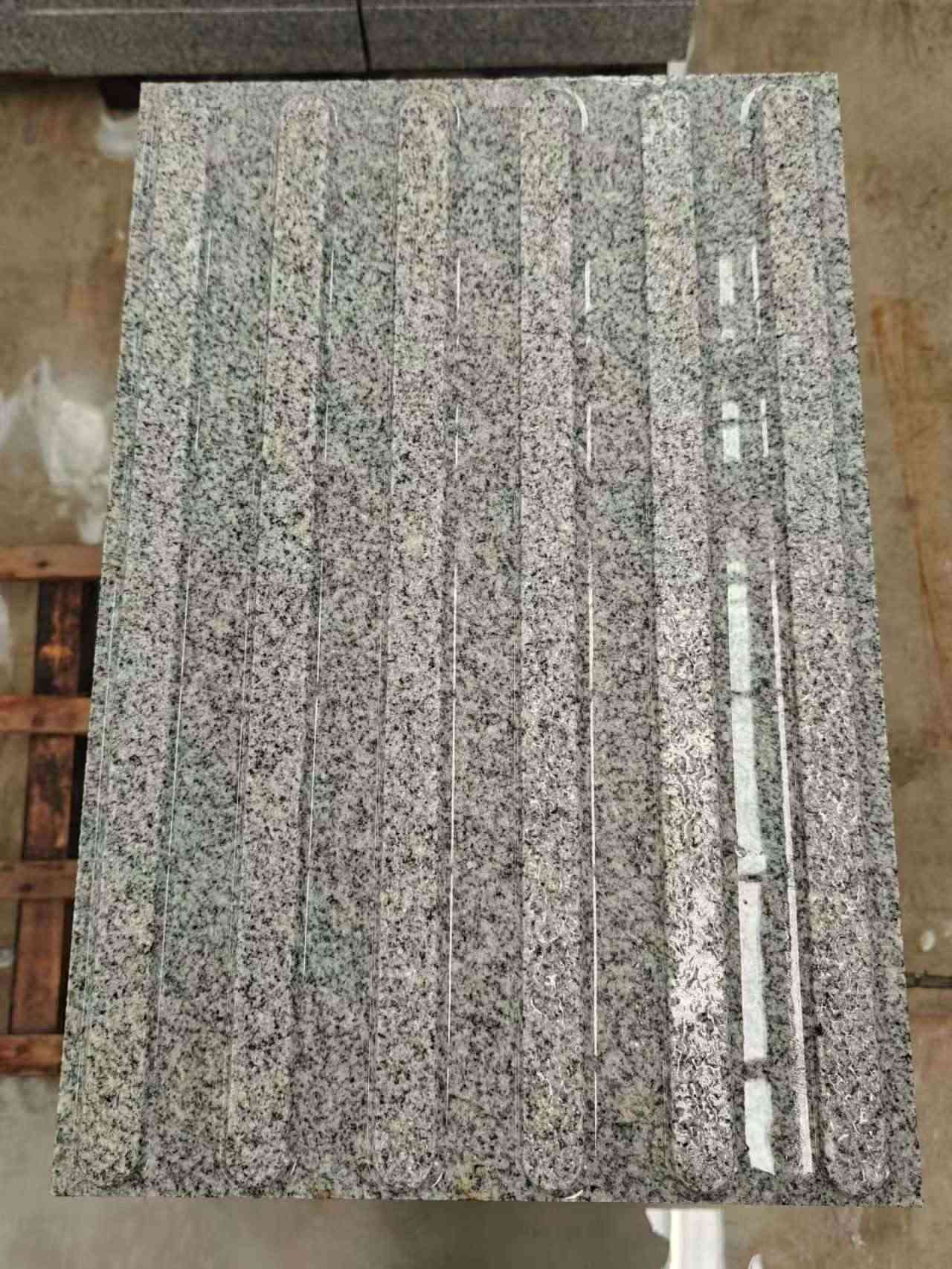 宁德 芝麻白花岗岩荔枝面雕刻盲道，盲条