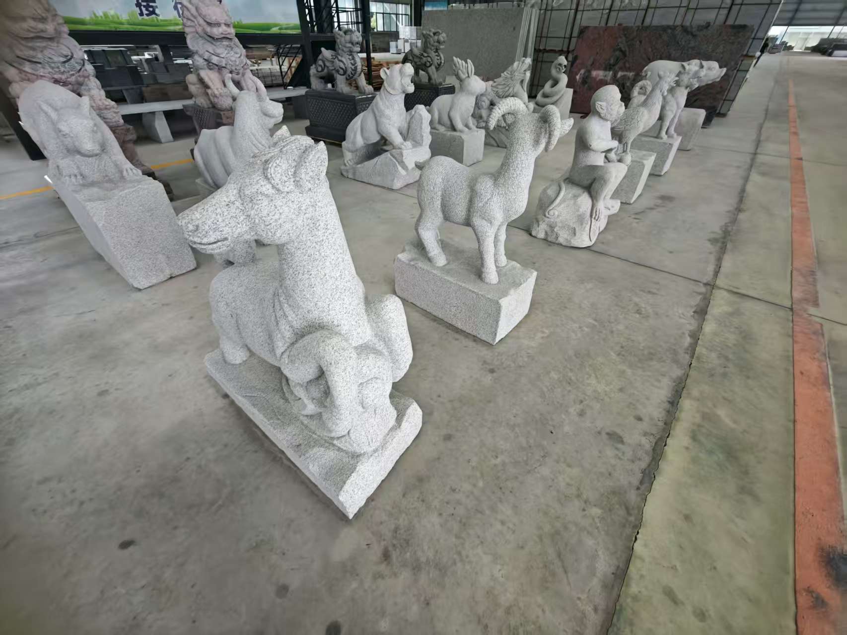 宁德 芝麻白花岗岩造型立体雕刻——十二生肖