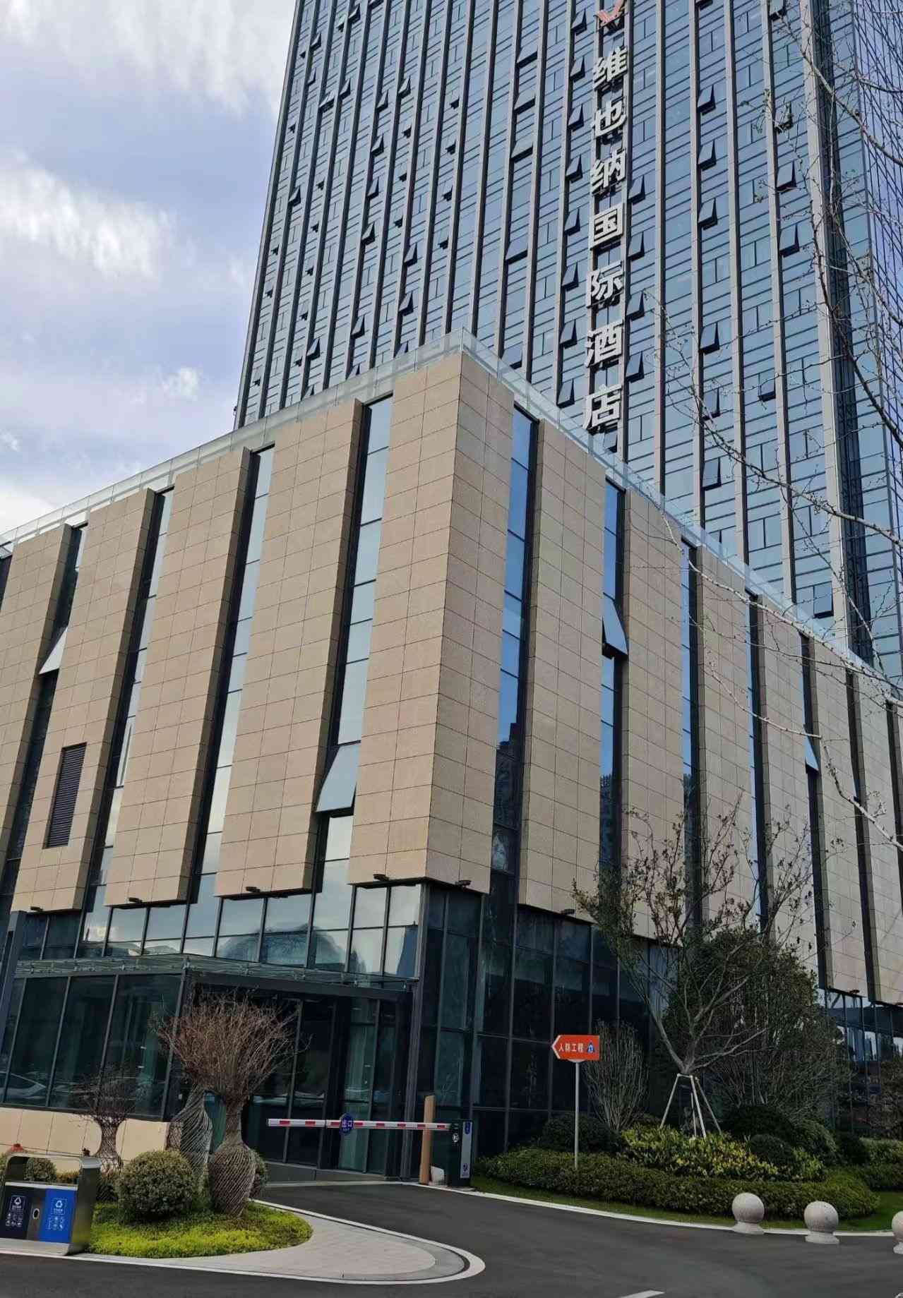 宁德 黄金麻花岗岩外墙干挂