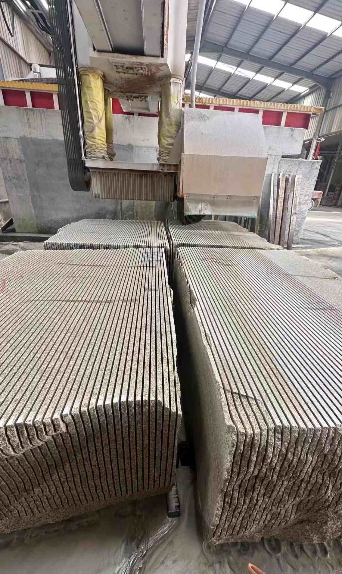 宁德 车间生产日常，黄金麻白麻花岗岩