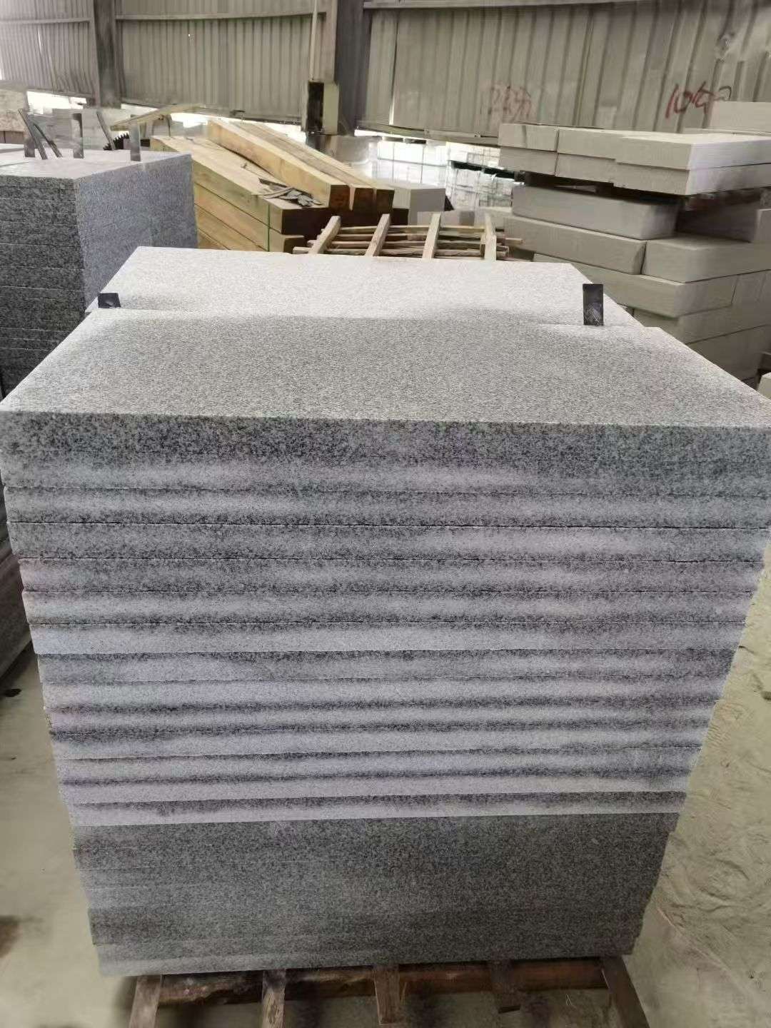 宁德 芝麻白5公分火烧地铺成品，900*400，规格可定制