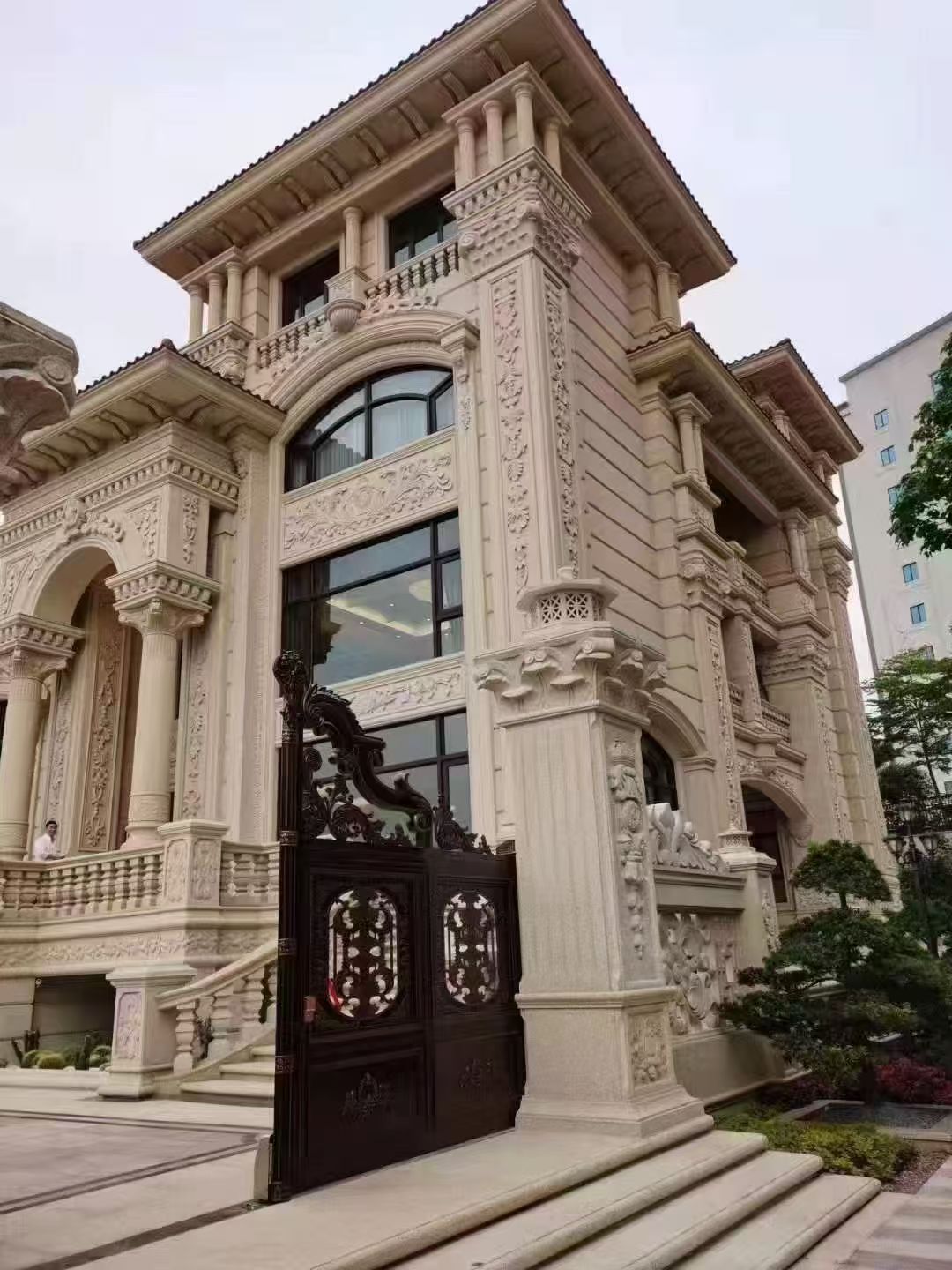 宁德 黄金麻花岗岩别墅外墙干挂效果展示